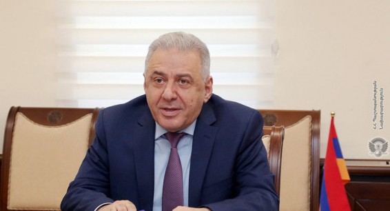 Арутюнян и Шойгу по телефону обсудили ситуацию в Карабахе и регионе