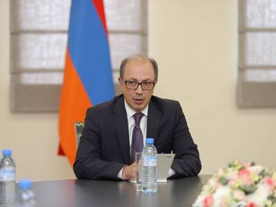 Ադրբեջանի ԶՈՒ-ն պետք է անհապաղ լքի ՀՀ տարածքը. Արա Այվազյանը՝ ԵԱՀԿ ՄԽ համանախագահ երկրների դեսպաններին