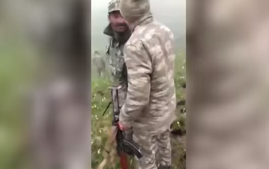 В социальных сетях распространяются новые видео наглых провокаций азербайджанских военных