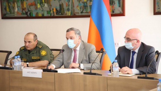 ՀՀ-ն իրավունք է վերապահում ձեռնարկել անհրաժեշտ քայլեր՝ իր տարածքային ամբողջականությունը պաշտպանելու համար. Ադոնց