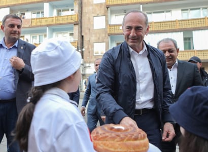Ես համոզված եմ Հադրութը վերադարձնելու հնարավորության մեջ. Ռոբերտ Քոչարյան