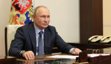 Путин назвал фарсом обвинения США в адрес России в кибератаках