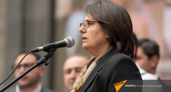 Сопровождавшая Пашиняна полиция чуть не протаранила авто с лидером движения 5165