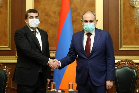Араик Арутюнян направил Николу Пашиняну послание и пожелал ему успехов