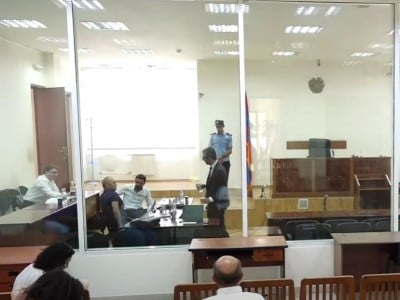 Քոչարյանի եւ Գեւորգյանի գործով դատական նիստը հետաձգվել է մեկ ամսով