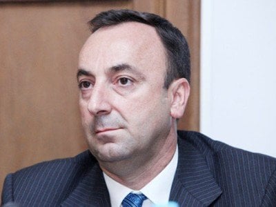 «Հրապարակ». Հրայր Թովմասյանը ՍԴ միակ անդամն է, որ պարգևավճար չի ստանում