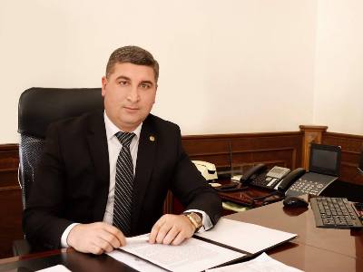 Губернатор «отправил» в отставку «потерпевших позорное поражение глав общин»