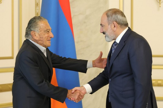 Հակված ենք մեծ, լայնածավալ ներդրումներ կատարել Հայաստանում. Էդուարդո Էռնեկյանը՝ Նիկոլ Փաշինյանին