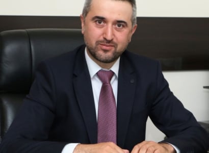 Երկու թատրոնների միավորումը ռեսուրսների արդյունավետ օգտագործման ճանապարհն է․ Արա Խզմալյան