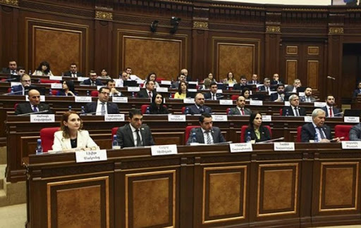 Իմ քայլը քննարկում է պատգամավորների ամսական ծախսերը 50,000 դրամից 250,000 դրամ դարձնելու հարցը