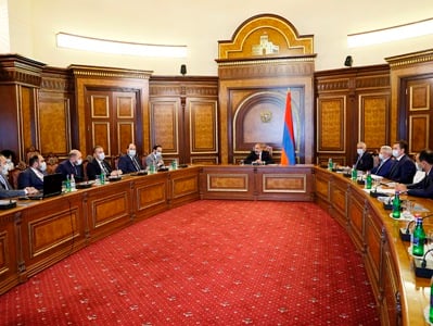 В Правительстве обсудили отчет о деятельности Фонда государственных интересов Армении