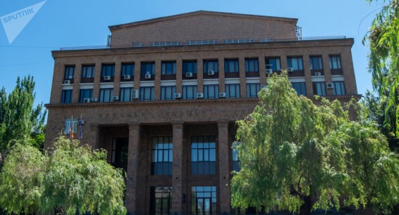 Не хотят учить физику и химию: в Армении подводят итоги экзаменов в вузы