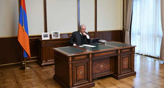 Не согласен, но подписал: Саркисян сделал заявление в связи со скандальными поправками