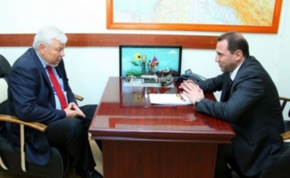 Դավիթ Տոնոյանը հեռախոսազրույց է ունեցել Անջեյ Կասպրշիկի հետ