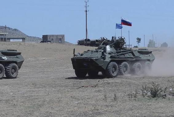 Российские миротворцы отработали тактику ведения современного боя на учебном полигоне в Арцахе