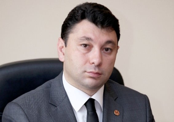 Հայերիս հայացքներն պետք է ուղղված լինեն մայր Հայաստանին. Շարմազանով