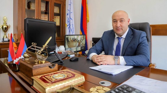 Երկու ամսով երկարացվել է Քաջարանի համայնքապետին կալանքի տակ պահելու ժամկետը