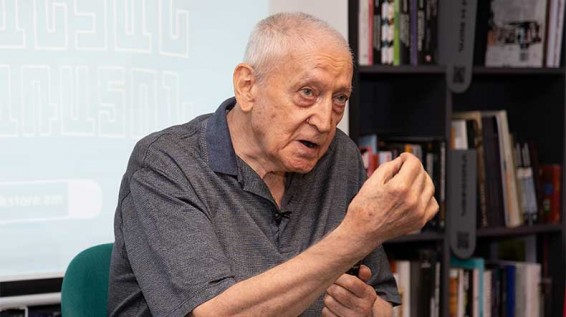 Ушел из жизни известный прозаик, переводчик Александр Топчян