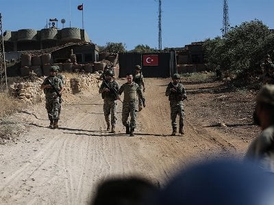 Двое турецких военных погибли в результате нападения в Сирии