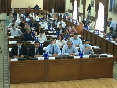 Երեւանի ավագանին հաստատեց քանդման ենթակա հանրակացարանային 3 շենքերի բնակիչների վերաբնակեցման ծրագիրը