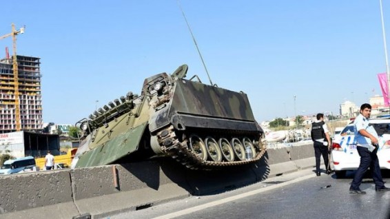 Из турецкой разведки уволены 87 подозреваемых в связях с Гюленом