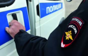 В Воронежской области неизвестный проник в отдел полиции и ранил сотрудника
