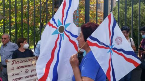 Не дайте нашим селам исчезнуть! - ассирийцы собрались у парламента Армении