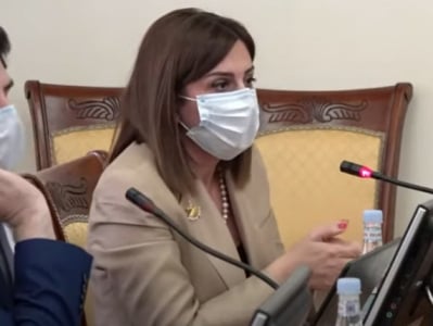 Глава Минздрава Армении со скандалом покинула рабочее обсуждение в здании парламента