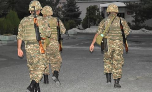 Еще 47 военных и семей погибших в Нагорном Карабахе военнослужащих получили компенсации