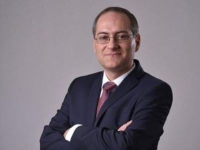 Լևոն Տեր-Պետրոսյանն իր տանն առանձնազրույց է ունեցել Արցախի Հանրապետության պետնախարար Արտակ Բեգլարյանի հետ