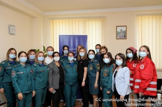 «Թվինինգ»-ի միջազգային բաղադրիչի ղեկավար Սեսիլիա Ուներամն իր փորձն է ներկայացրել հայ կին հրշեջ-փրկարարներին