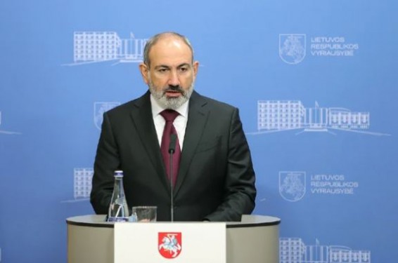 Пашинян пояснил, что он имел в виду, призывая Алиева привезти на встречу с ним всех армянских пленных