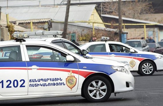 Պարեկայինները հարբած վարորդի մեքենայից ատրճանակ են հայտնաբերել