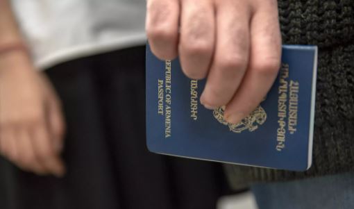 В Армении появятся новые паспорта: полиция объявила конкурс на лучший дизайн