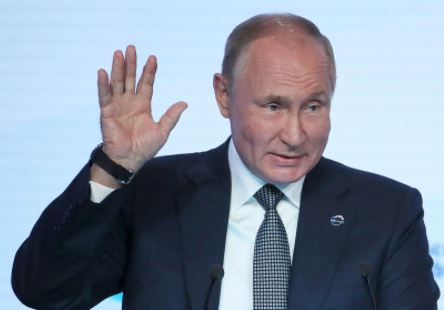 Путин выступил против обязательной вакцинации от COVID-19