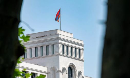 Встреча лидеров Армении и Азербайджана пока не планируется – МИД