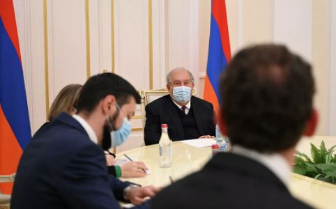 Президент Армении обсудил с аналитиками НАТО карабахский конфликт