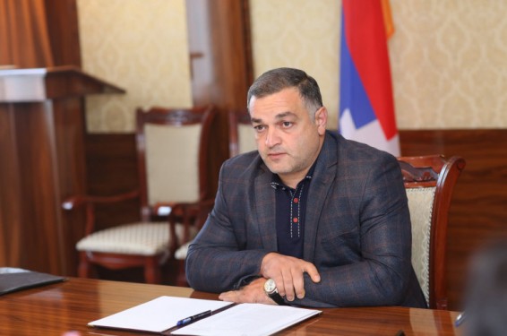 Կարանտինի ընթացքում Ստեփանակերտում արգելվում են տոնական և հիշատակի միջոցառումները՝ բացառությամբ հուղարկավորության և հոգեհանգստի, որին կարող է մասնակցել մինչև 20 անձ. քաղաքապետի որոշումը