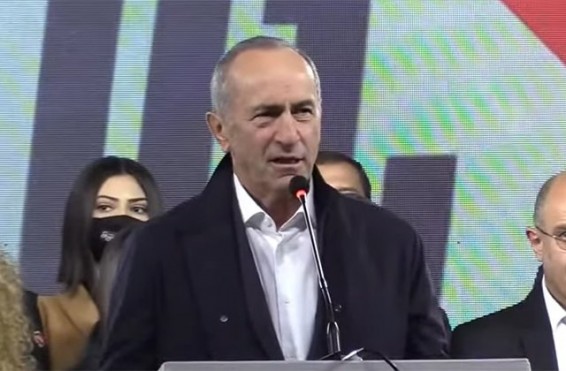 «Ձեր հալը հալ չէ՝ «խաղաղության դարաշրջան» ծրագիր իրականացնելու համար». Ռոբերտ Քոչարյան