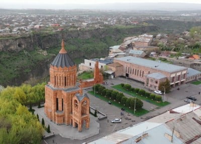 «Փաստ». Պայքարի մեջ են համայնքի երեք ղեկավար, մի քաղաքագետ ու մի ձեռներեց