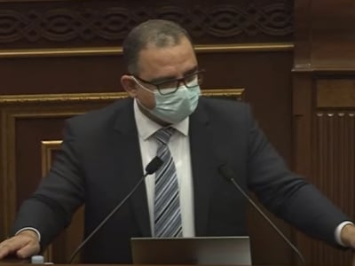 Парламент Армении в условиях отсутствия оппозиции приступил к обсуждению проекта госбюджета