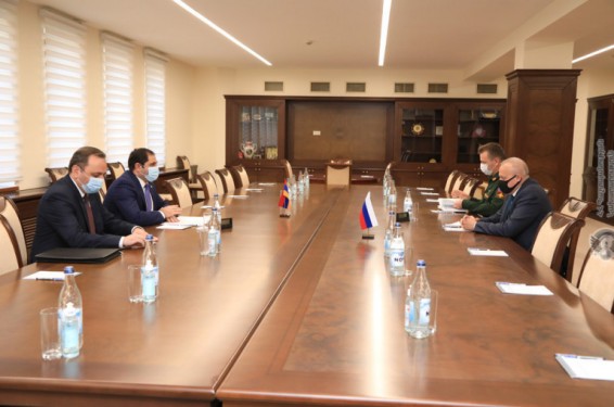 Սուրեն Պապիկյանն ընդունել է ՀՀ-ում ՌԴ դեսպանին ու դեսպանության պաշտպանության հարցերով կցորդին. քննարկվել են տարածաշրջանային անվտանգությանն առնչվող մի շարք հարցեր