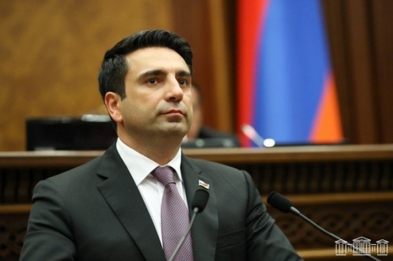 «Առաջարկում եմ Ալենին էտ մեքենայով գա գյուղեր, տեսնի դպրոցների զուգարանները»