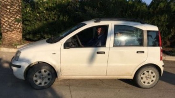 Իտալացի քաղաքապետը բնակիչների երեխաներին իր մեքենայով է դպրոց տանում