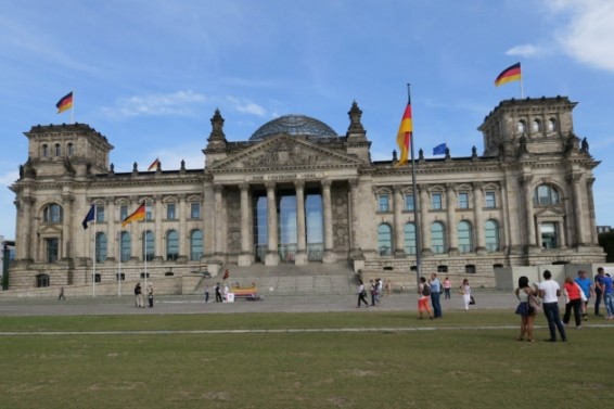 2015 թվականին Գերմանիա է ժամանել 890 հազար փախստական