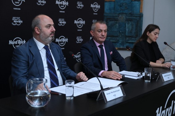 Ամերիաբանկի Կորպորատիվ և ներդրումային բանկինգի գծով տնօրեն Գագիկ Սահակյան. «Մենք ուրախ ենք, որ դարձել ենք HARD ROCK սրճարանի ֆինանսական գործընկերը և նպաստել ենք հայտնի ցանցի բացմանը մեր երկրում»