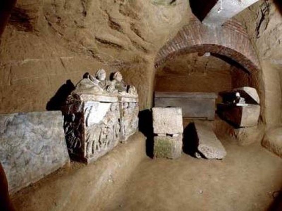 Իտալացի հնագետները էտրուսկյան նեկրոպոլիսում եւս 17 դամբարան են գտել