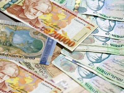 2022 թվականի հուլիսի 1-ից 300 հազար դրամը գերազանցող գործարքները կիրականացվեն անկանխիկ եղանակով