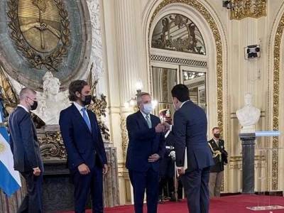 Դեսպան Վիրաբյանն իր հավատարմագրերն է հանձնել Արգենտինայի Հանրապետության նախագահին