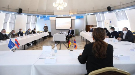 Սևանա լճի աղտոտվածությունը նվազեցնելու ամենաարդյունավետ տարբերակը՝ կոյուղաջրերի մաքրման կայանի կառուցումն է․ քննարկում